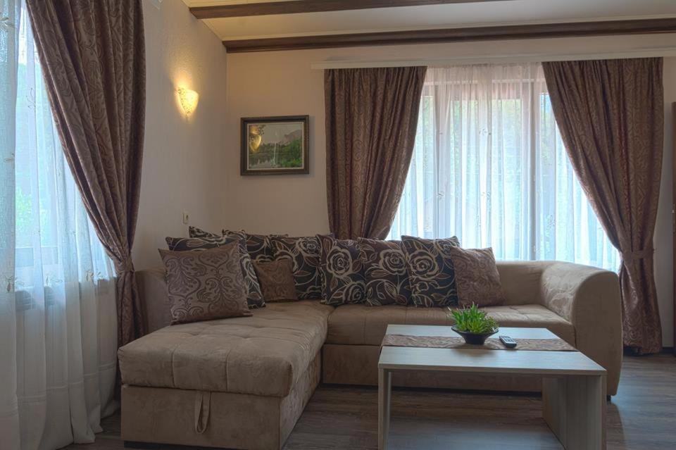 Стар Мерак Hotell Ribaritsa Eksteriør bilde