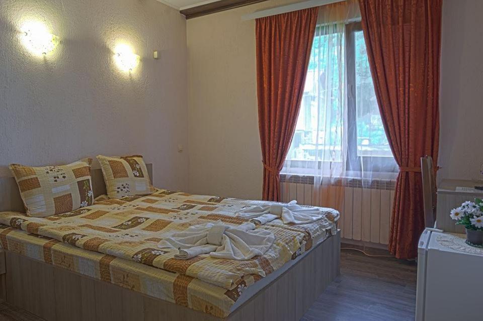 Стар Мерак Hotell Ribaritsa Eksteriør bilde